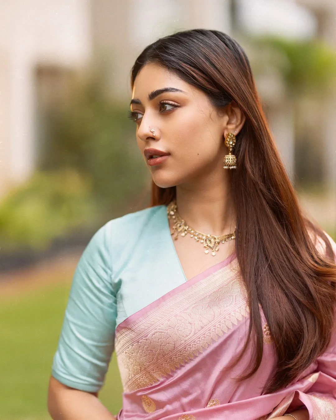 Anu Emmanuel Cute Looks in Saree for Dussehra