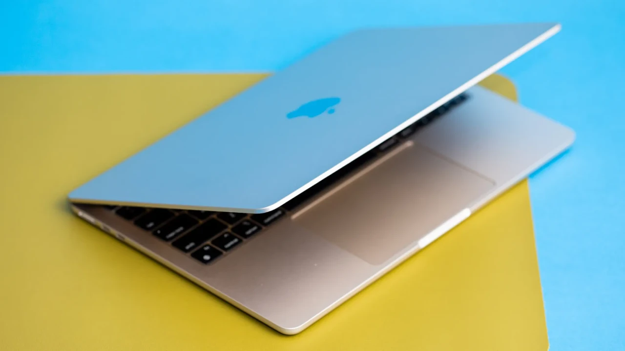Apple MacBook Air 2025