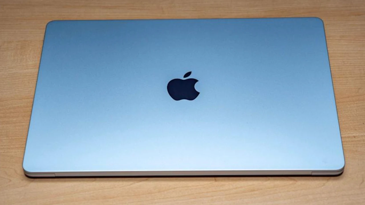 Apple MacBook Air 2025