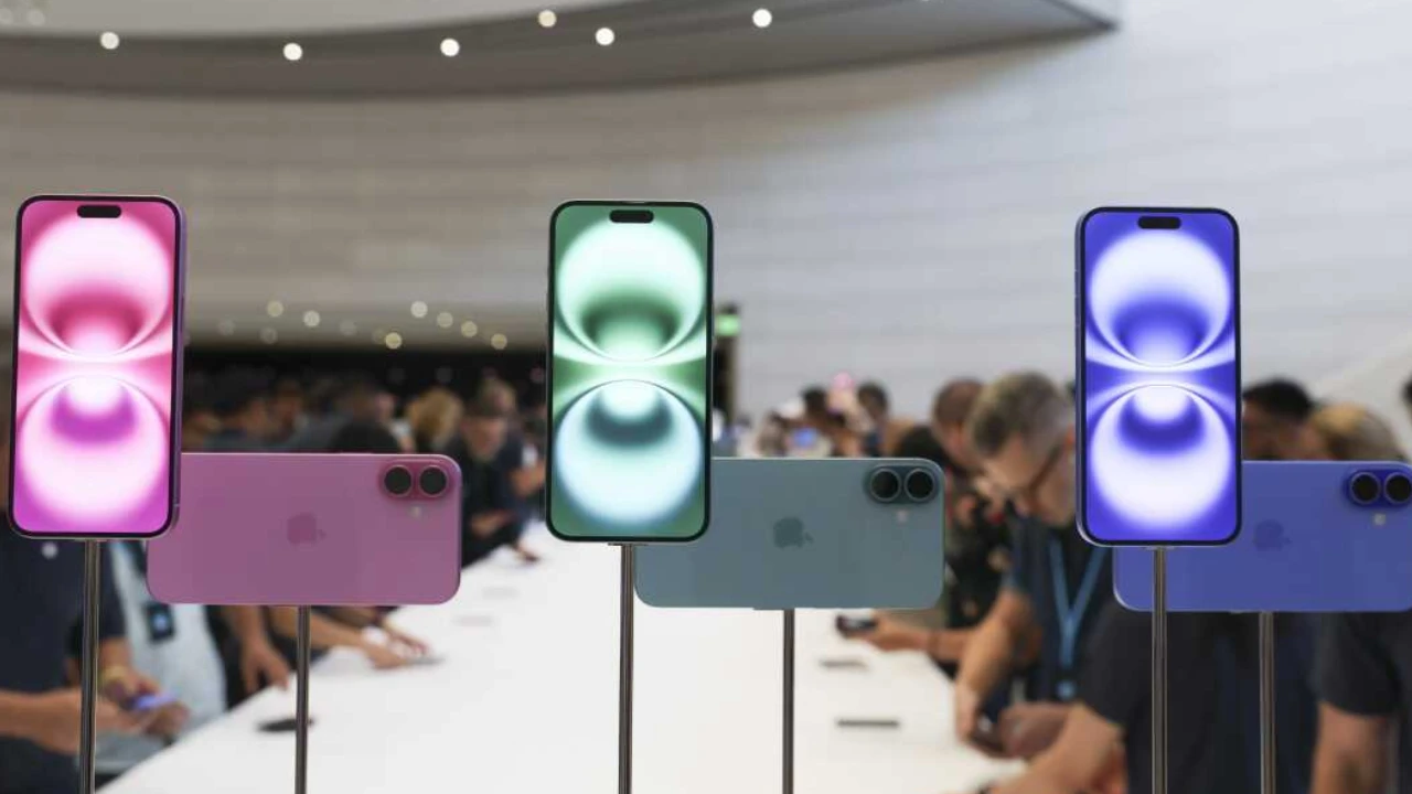 Apple iPhone 16 Price