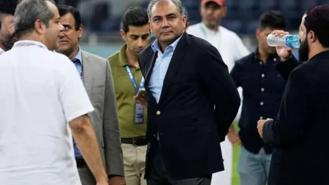 Asia Cup Trophy: అప్పుడేమో ఆసియా కప్ ట్రోఫీ ఎత్తుకుపోయాడు.. ఇప్పుడు ఇస్తాడట.. కానీ.. Asia Cup Trophy: అప్పుడేమో ఆసియా కప్ ట్రోఫీ ఎత్తుకుపోయాడు.. ఇప్పుడు ఇస్తాడట.. కానీ..