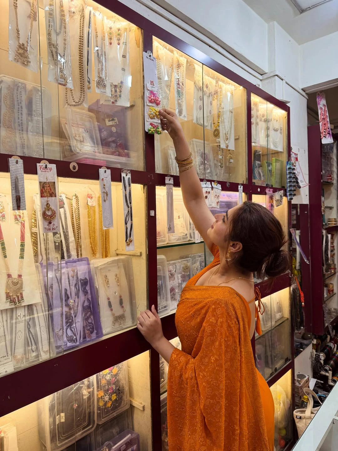 Ayesha Khan Shopping in Fancy Shop