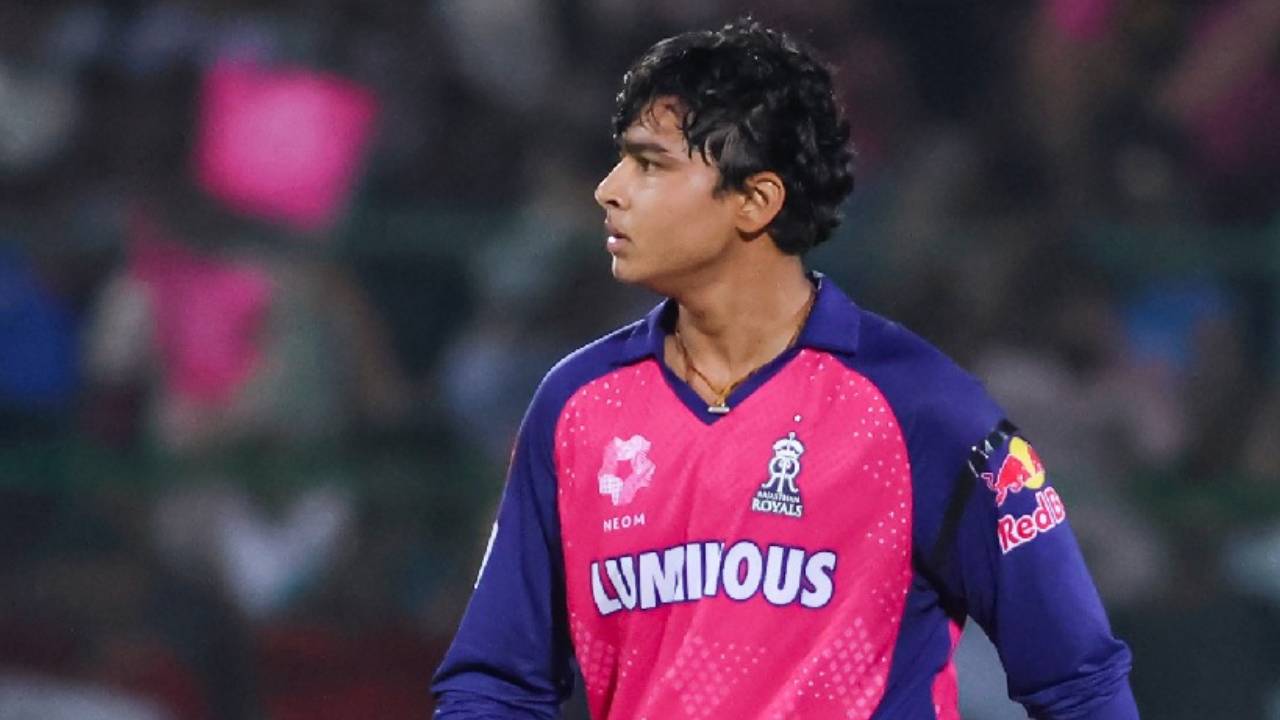 BCCI : యువ ఆటగాళ్లకు షాకిచ్చిన బీసీసీఐ.. ఇక పై ఐపీఎల్ ఎంట్రీ అంత సులభం కాదు..! BCCI : యువ ఆటగాళ్లకు షాకిచ్చిన బీసీసీఐ.. ఇక పై ఐపీఎల్ ఎంట్రీ అంత సులభం కాదు..!
