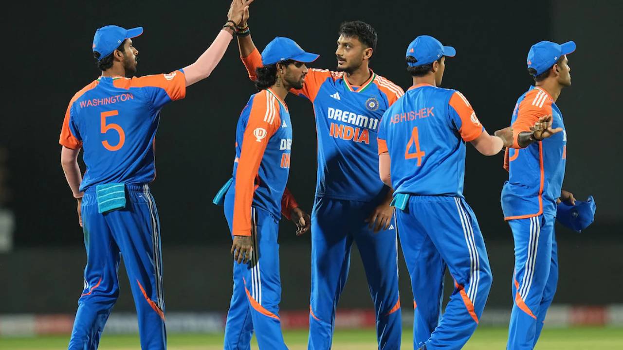 BCCI : ‘టీమ్ ఇండియా’ పేరును ఉపయోగించుకునేందుకు బీసీసీఐకి అధికారం లేదా..? ఢిల్లీ హైకోర్టు ఏమందంటే..? BCCI : ‘టీమ్ ఇండియా’ పేరును ఉపయోగించుకునేందుకు బీసీసీఐకి అధికారం లేదా..? ఢిల్లీ హైకోర్టు ఏమందంటే..?