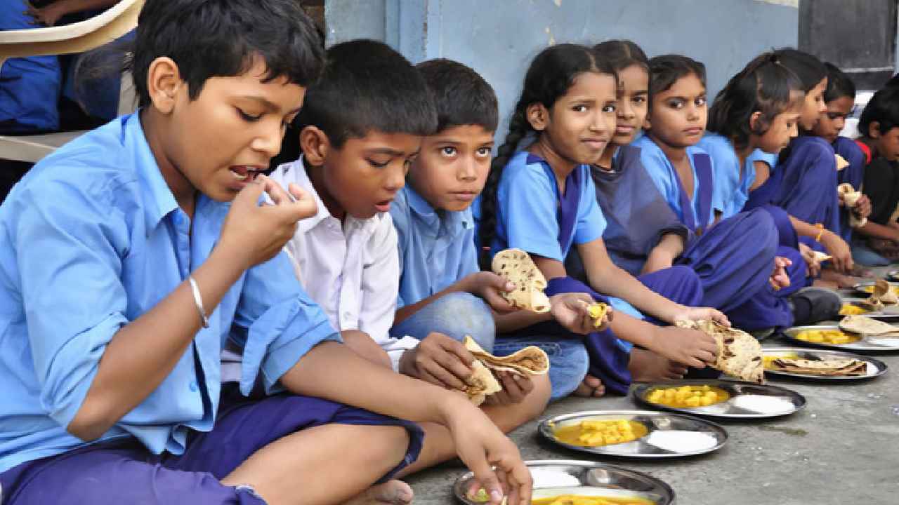 Breakfast: విద్యార్థులకు ప్రభుత్వం గుడ్న్యూస్.. ఇకపై బ్రేక్ ఫాస్ట్.. ఎప్పటి నుంచి అంటే.. Breakfast: విద్యార్థులకు ప్రభుత్వం గుడ్న్యూస్.. ఇకపై బ్రేక్ ఫాస్ట్.. ఎప్పటి నుంచి అంటే..