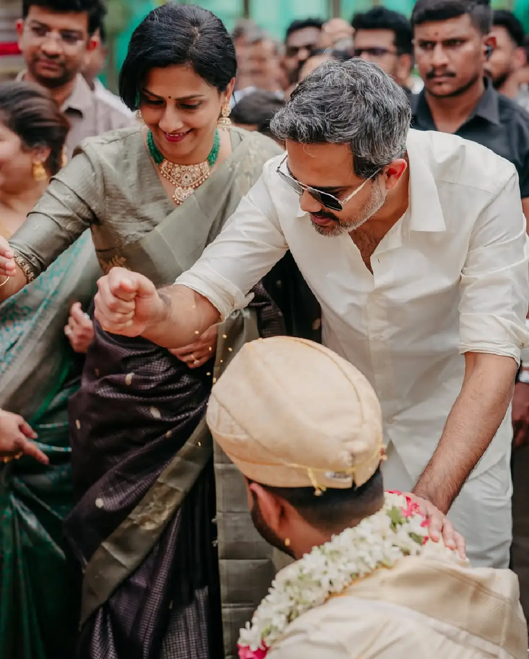 Cameraman Bhuvan Gowda wedding photos are going viral on social media.