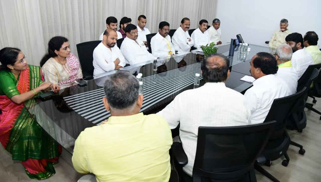 Cm Chandrababu: జూబ్లీహిల్స్ ఉప ఎన్నికకు టీడీపీ దూరం.. అసలు కారణం అదేనా? Cm Chandrababu: జూబ్లీహిల్స్ ఉప ఎన్నికకు టీడీపీ దూరం.. అసలు కారణం అదేనా?
