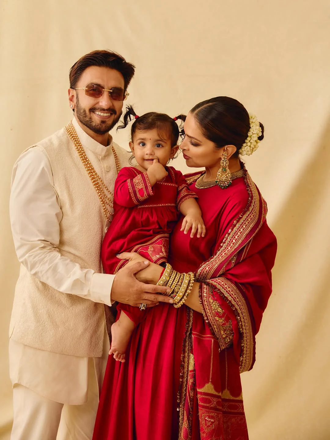 Deepika Padukone Ranveer Singh Shares their Daughter Cute Photos