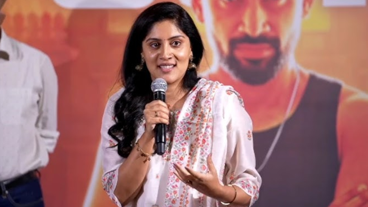 Dhanya Balakrishnan: అలాంటి సీన్స్ చేసుంటే స్టార్ అయ్యేదాన్ని.. ఇక్కడ అవి తప్పదు.. కానీ, నాకు నేను ఇలా.. Dhanya Balakrishnan: అలాంటి సీన్స్ చేసుంటే స్టార్ అయ్యేదాన్ని.. ఇక్కడ అవి తప్పదు.. కానీ, నాకు నేను ఇలా..