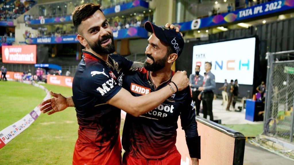 Dinesh Karthik provides update on Virat Kohli future
