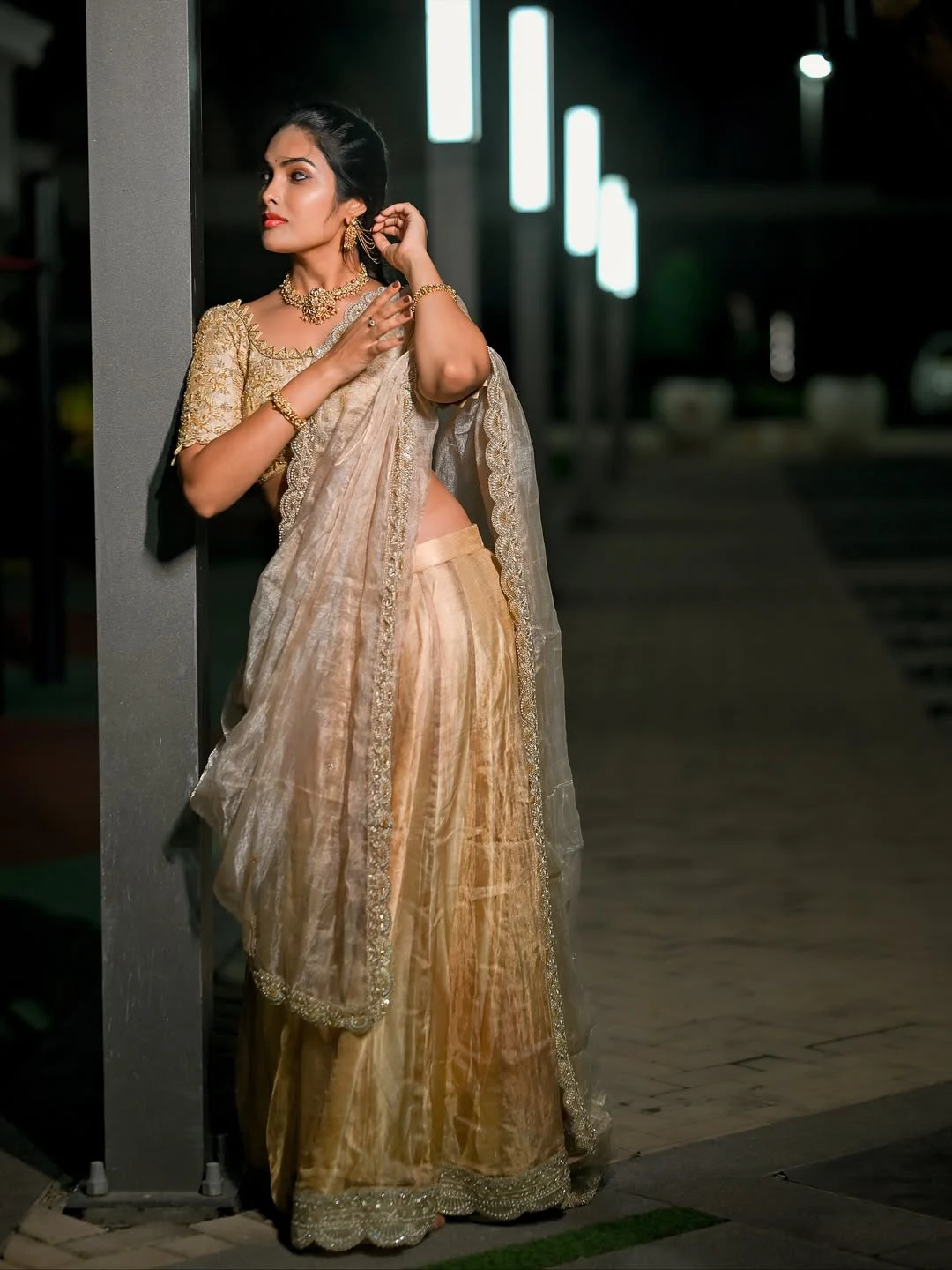 Divi Vadthya Shines in Diwali Traditional Dress