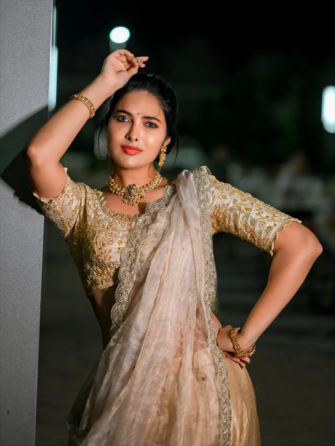 Divi Vadthya Shines in Diwali Traditional Dress