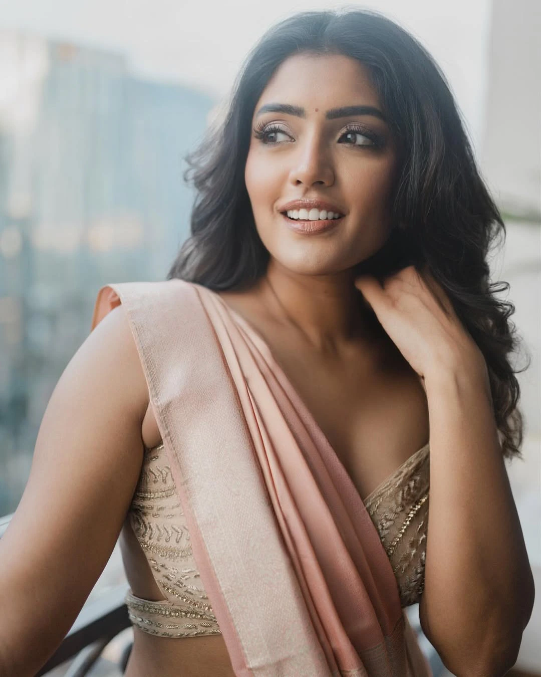 Eesha Rebba Stunning Looks in Saree