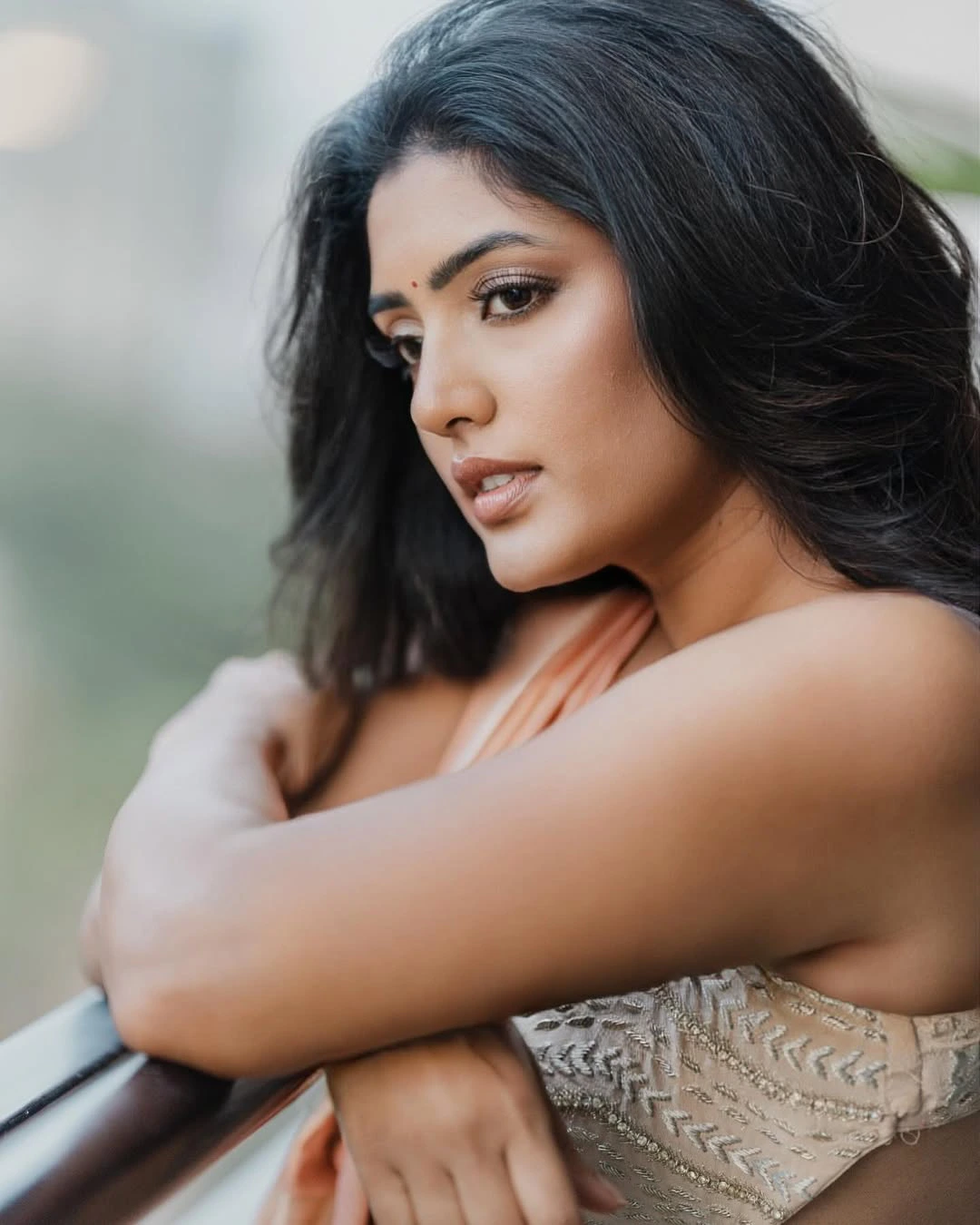 Eesha Rebba Stunning Looks in Saree