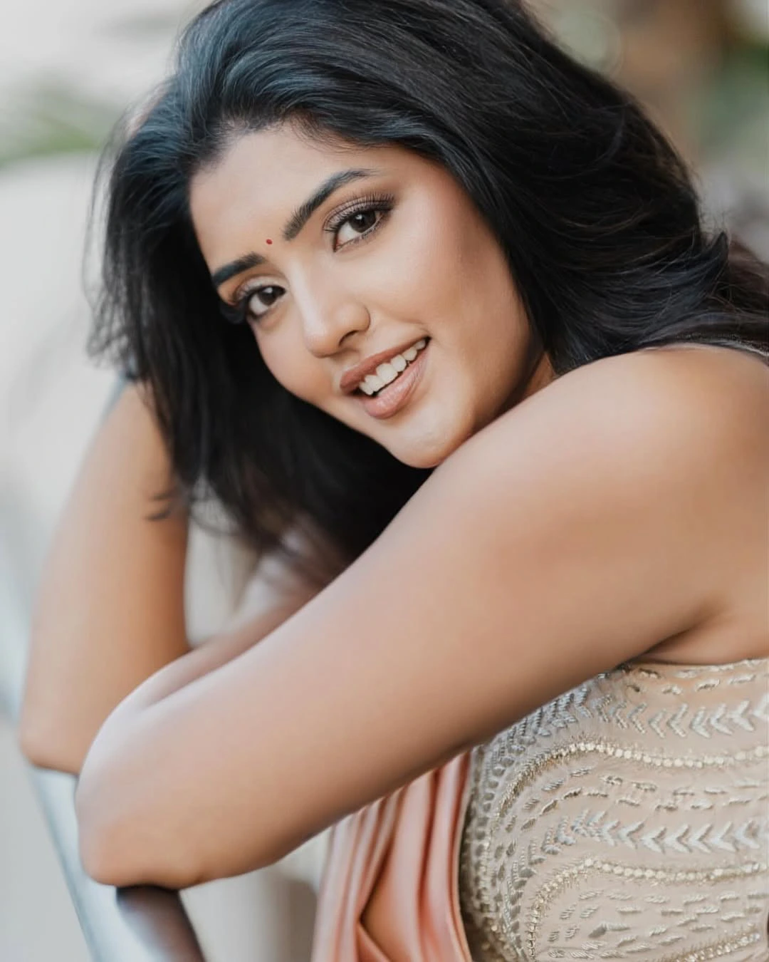 Eesha Rebba Stunning Looks in Saree