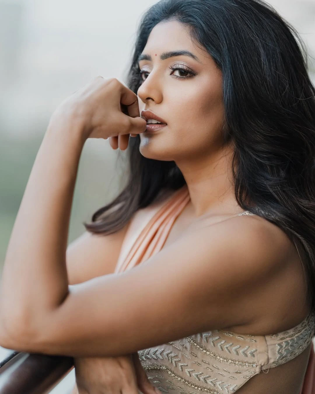 Eesha Rebba Stunning Looks in Saree