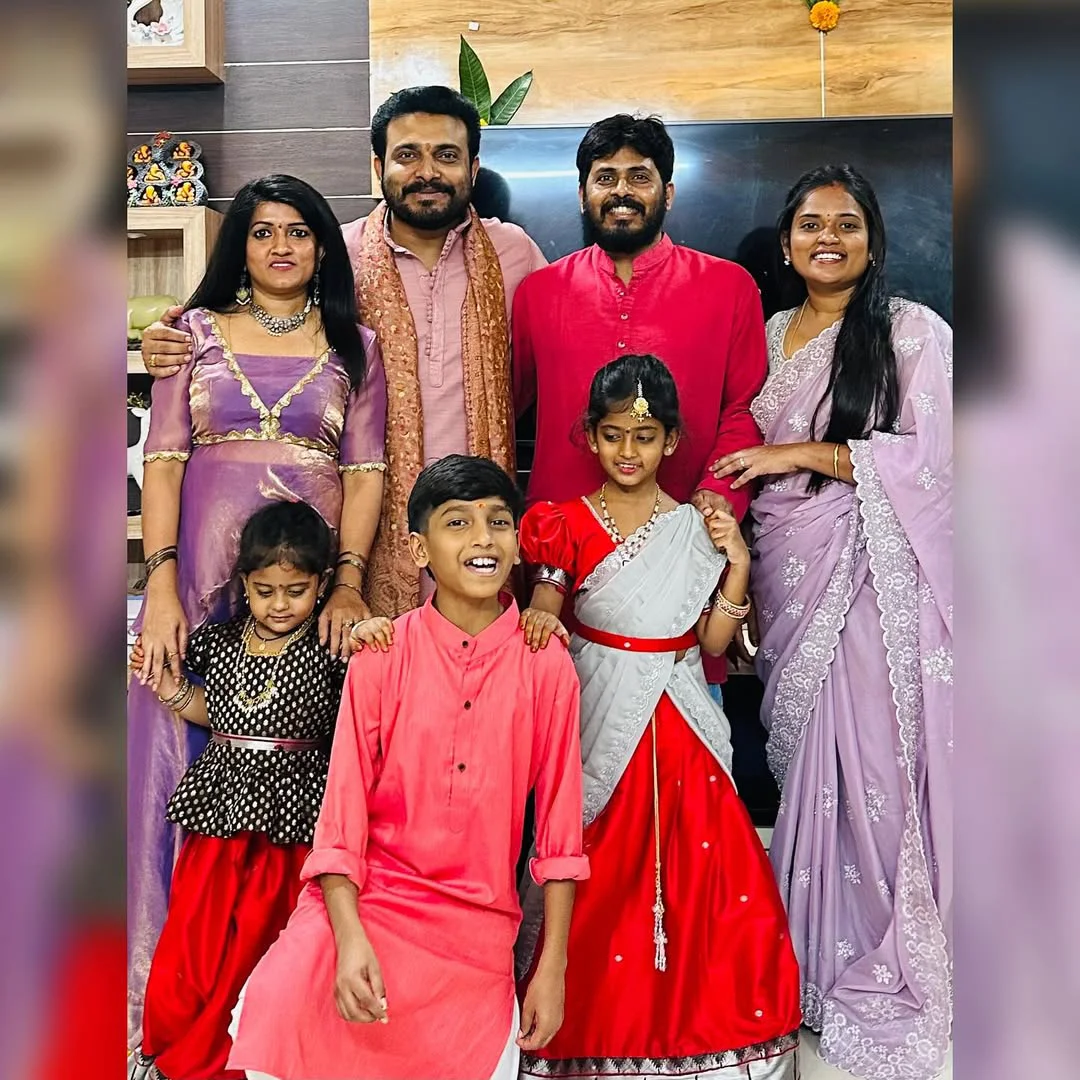 Jabardasth Getup Srinu Diwali Celebrations with Family