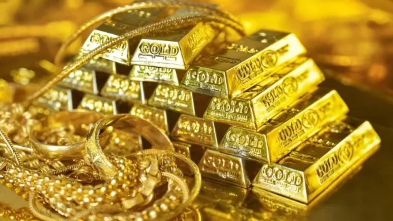 Gold price prediction: బంగారం ప్రియులకు శుభవార్త.. డబ్బులు రెడీ చేసుకోండి.. తులం గోల్డ్ రూ. 85,000 వచ్చేస్తోంది.. కారణాలు ఇవే.. Gold price prediction: బంగారం ప్రియులకు శుభవార్త.. డబ్బులు రెడీ చేసుకోండి.. తులం గోల్డ్ రూ. 85,000 వచ్చేస్తోంది.. కారణాలు ఇవే..