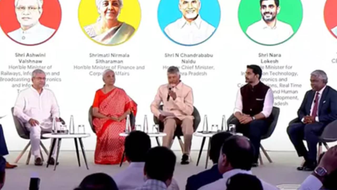 Google: ఏపీలో రూ.87,250 కోట్లు ఇన్వెస్ట్ చేయనున్న గూగుల్ క్లౌడ్.. చంద్రబాబు చరిత్రాత్మక ఒప్పందం Google: ఏపీలో రూ.87,250 కోట్లు ఇన్వెస్ట్ చేయనున్న గూగుల్ క్లౌడ్.. చంద్రబాబు చరిత్రాత్మక ఒప్పందం