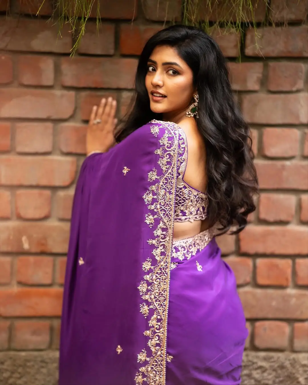 Hot beauty Eesha Rebba latest photos are going viral on social media. (1)