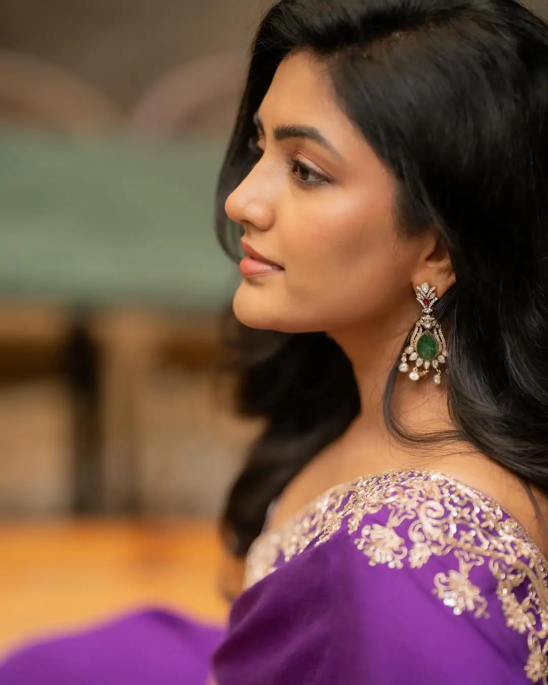 Hot beauty Eesha Rebba latest photos are going viral on social media. (1)