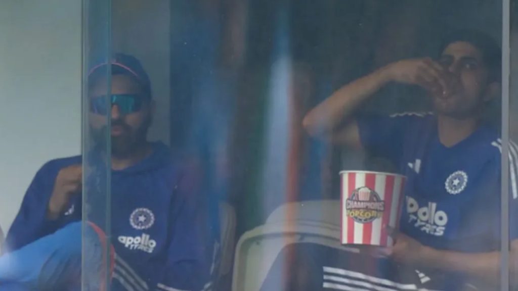 IND vs AUS 1st ODI Gill shares popcorn with Rohit during rain break in Perth