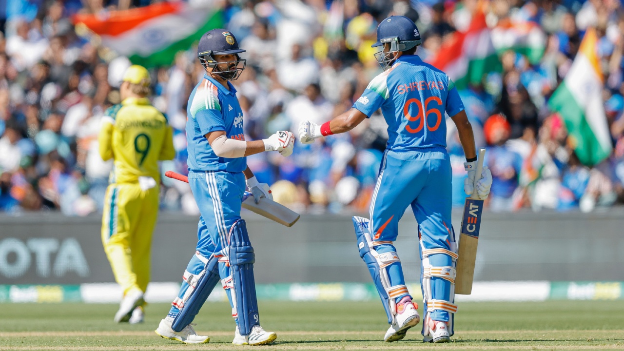 IND vs AUS : రోహిత్, శ్రేయ‌స్ అర్థ‌శ‌త‌కాలు.. రెండో వ‌న్డేలో ఆసీస్ ల‌క్ష్యం ఎంతంటే..?