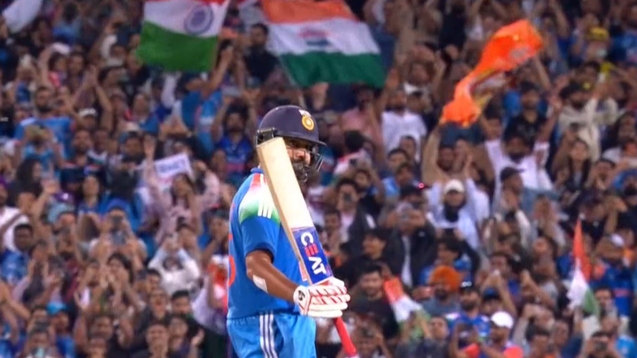 Rohit Sharma : మూడో వన్డేలో ఆసీస్ పై రోహిత్ శర్మ సెంచరీ.. అంతర్జాతీయ క్రికెట్లో 50 శతకాలు.. Rohit Sharma : మూడో వన్డేలో ఆసీస్ పై రోహిత్ శర్మ సెంచరీ.. అంతర్జాతీయ క్రికెట్లో 50 శతకాలు..