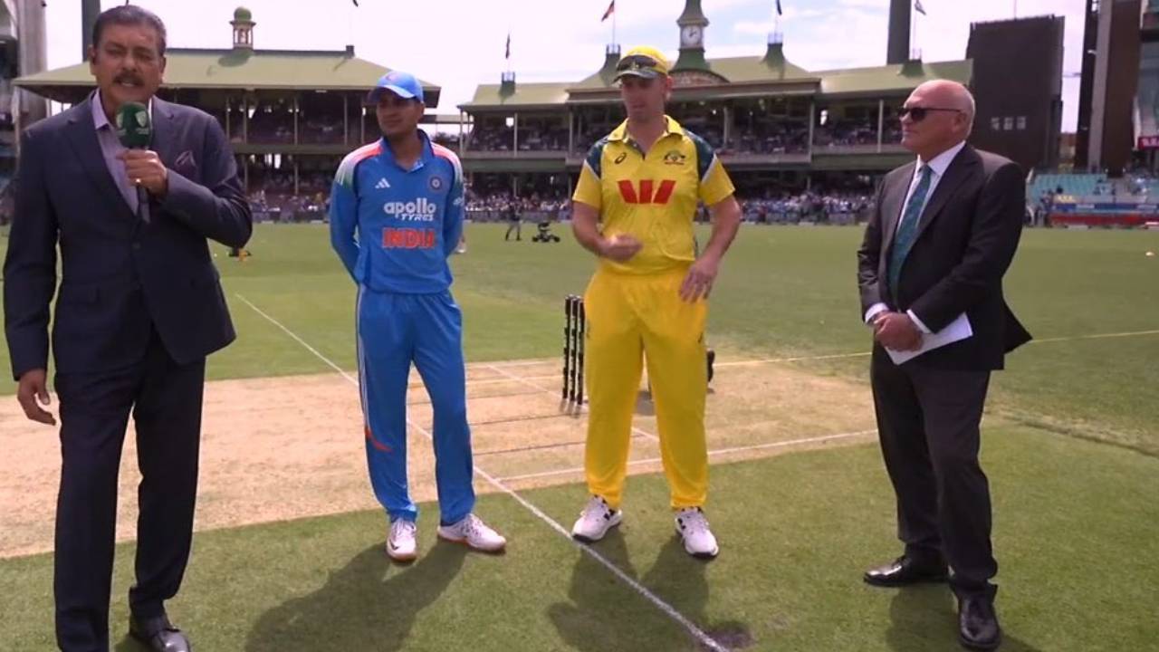 IND vs AUS : మూడో వన్డే.. టాస్ గెలిచిన ఆస్ట్రేలియా.. టీమిండియా తుది జట్టులో కీలక మార్పులు.. ఆ ఇద్దరు ఔట్.. IND vs AUS : మూడో వన్డే.. టాస్ గెలిచిన ఆస్ట్రేలియా.. టీమిండియా తుది జట్టులో కీలక మార్పులు.. ఆ ఇద్దరు ఔట్..