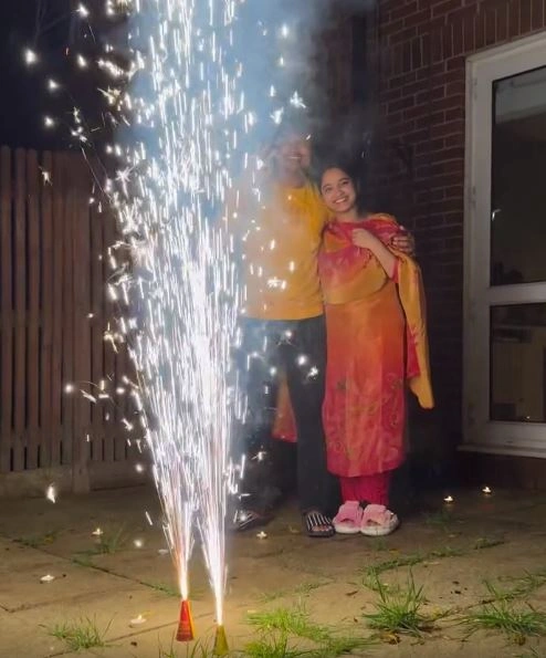 Jabardasth Kevvu Kartheek Diwali Celebrations with Wife