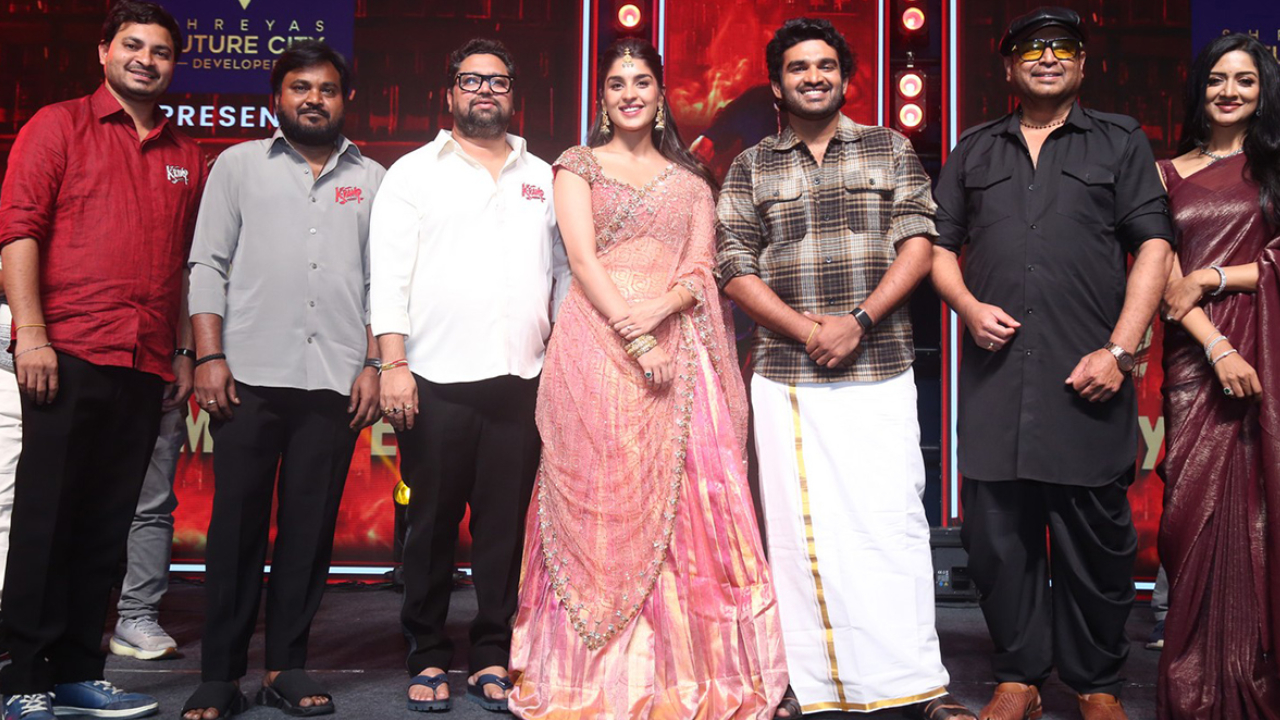 K-Ramp: కిరణ్ అబ్బవరం కె ర్యాంప్ మూవీ ప్రీ రిలీజ్ ఈవెంట్.. ఫోటోలు..