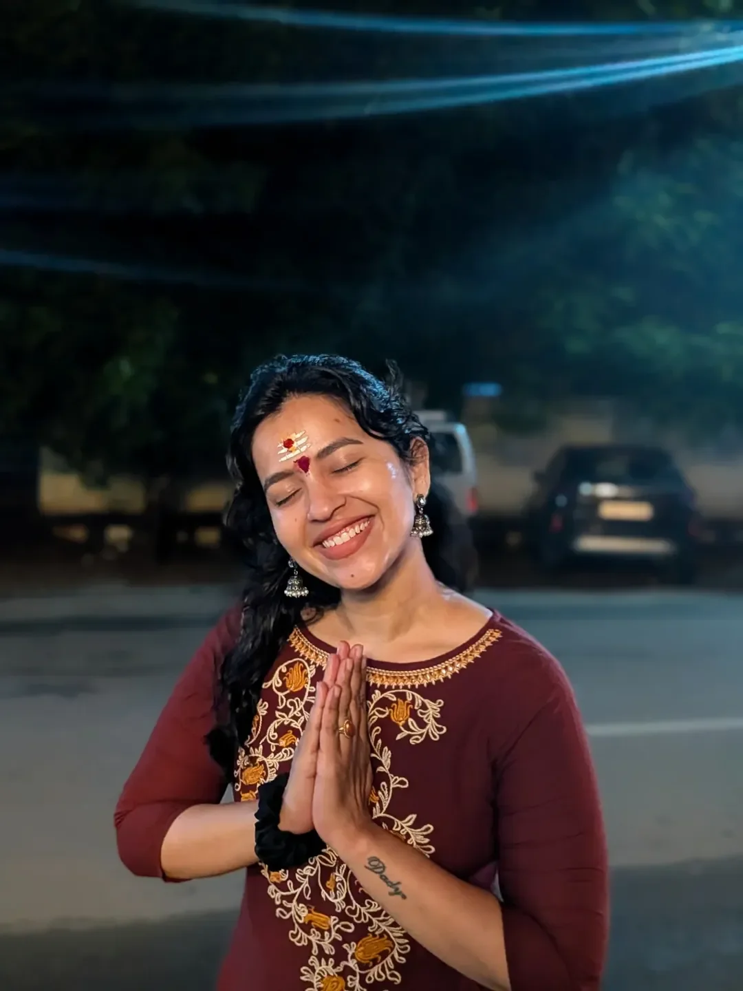 Komalee Prasad Visits Arunachalam Temple