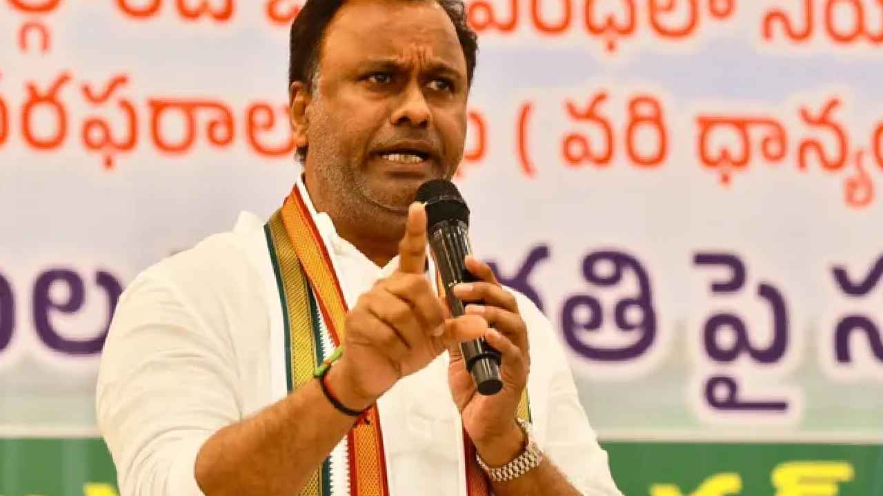 3 నెలల్లోగా.. కాంగ్రెస్ ప్రభుత్వాన్ని రాజగోపాల్ రెడ్డి కూలుస్తారు- మాజీ ఎమ్మెల్సీ సంచలన వ్యాఖ్యలు 3 నెలల్లోగా.. కాంగ్రెస్ ప్రభుత్వాన్ని రాజగోపాల్ రెడ్డి కూలుస్తారు- మాజీ ఎమ్మెల్సీ సంచలన వ్యాఖ్యలు