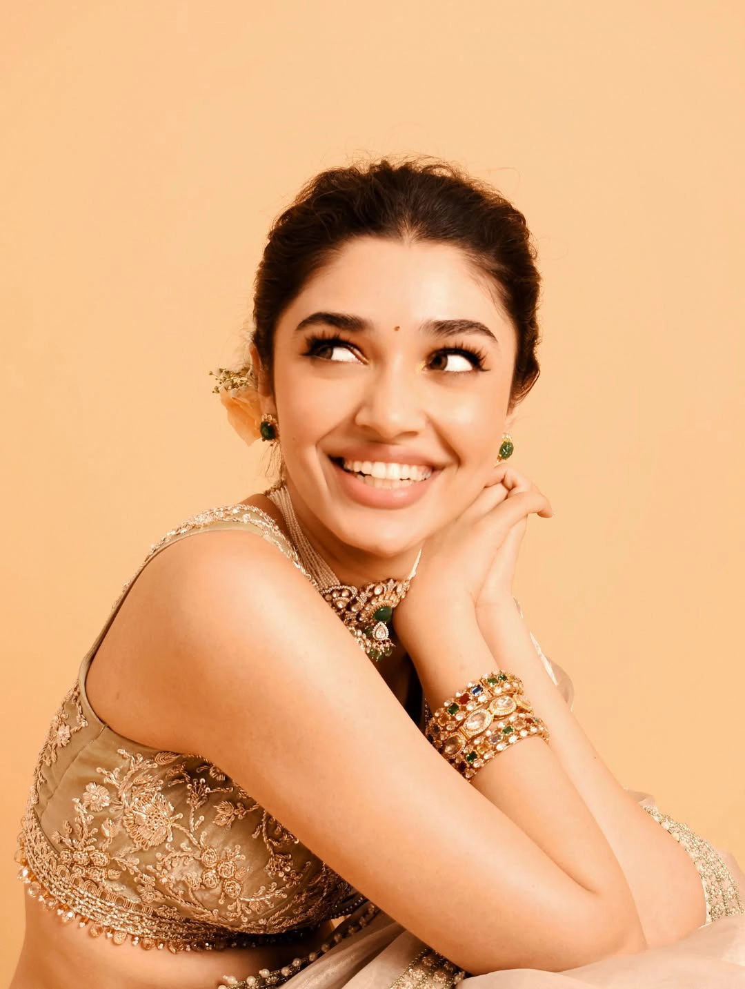 Krithi Shetty Shines in Saree for Diwali