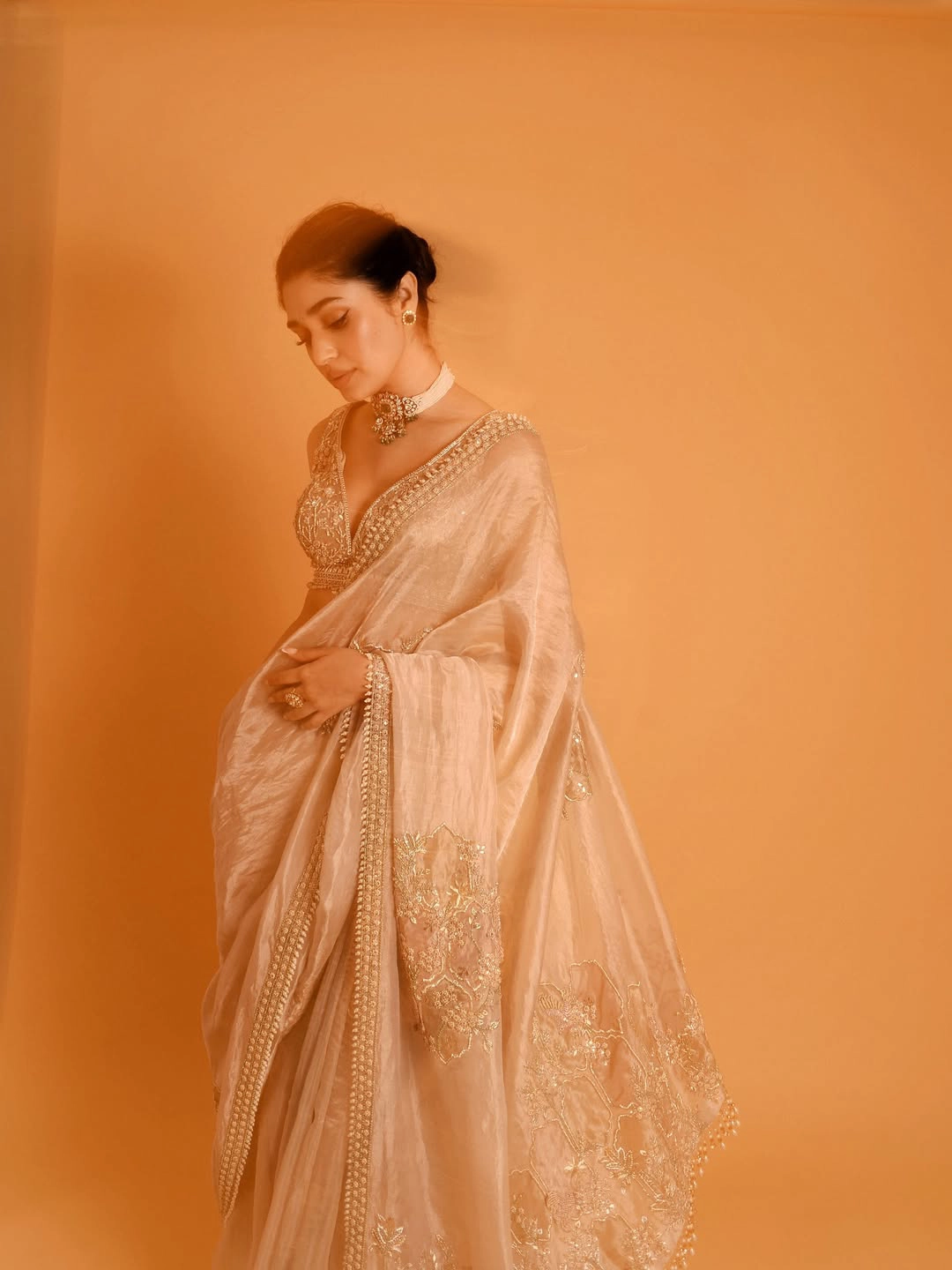Krithi Shetty Shines in Saree for Diwali