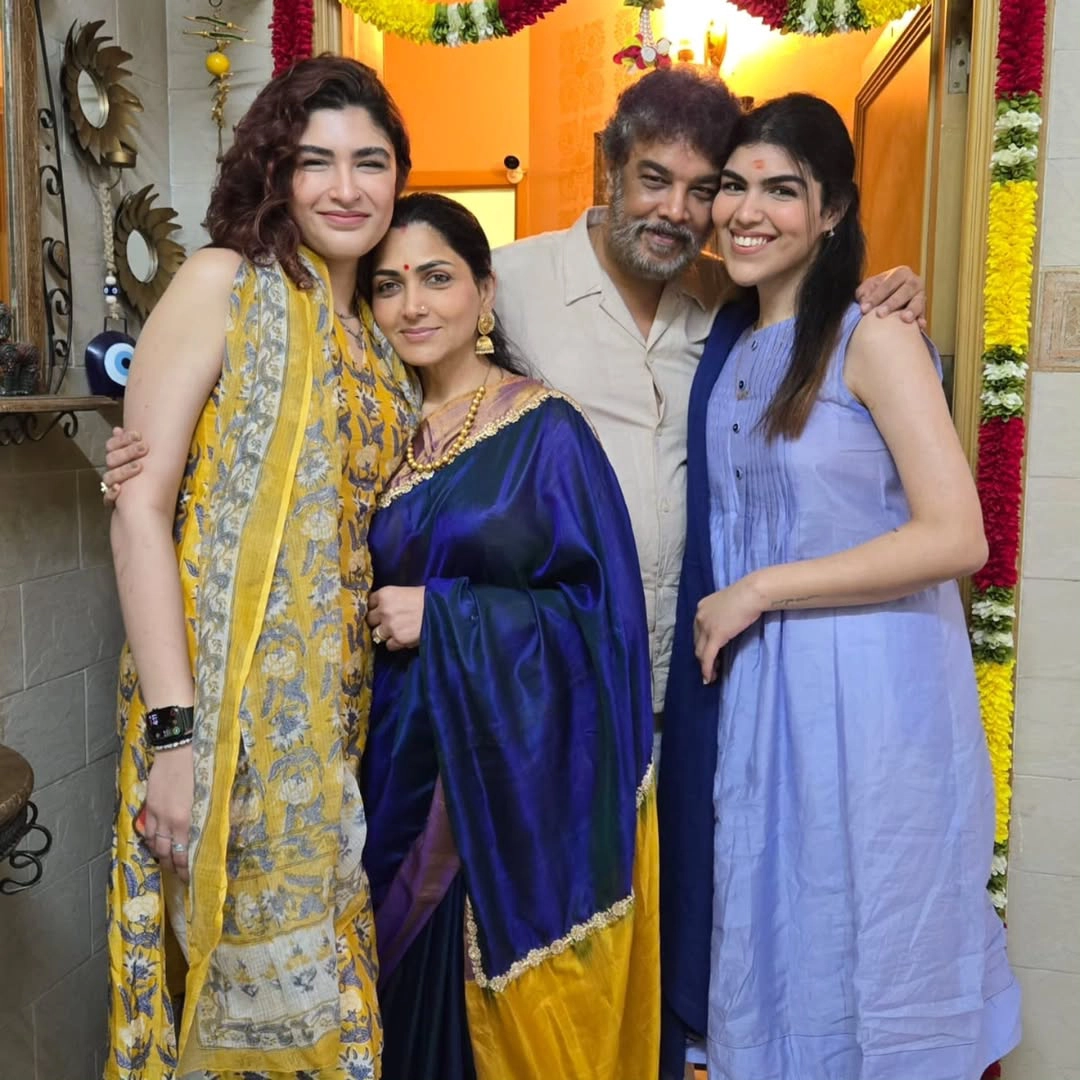 Kushboo Sundar Diwali Celebrations with Family