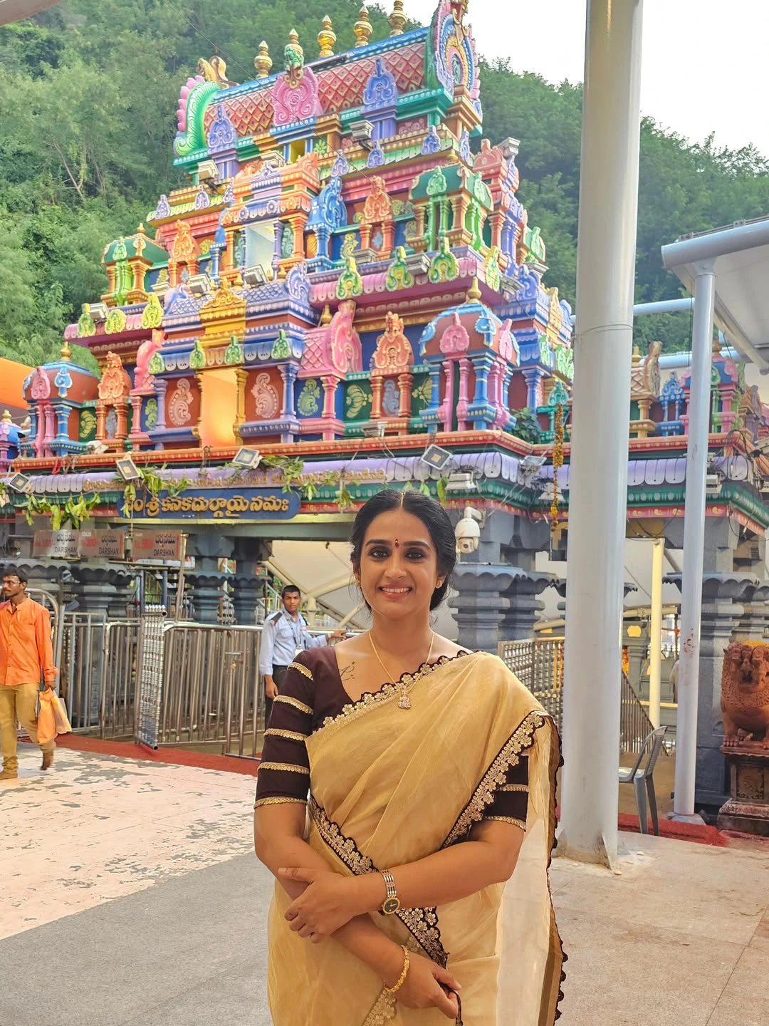 Actress Laya Visited Vijayawada Kankadurga Temple
