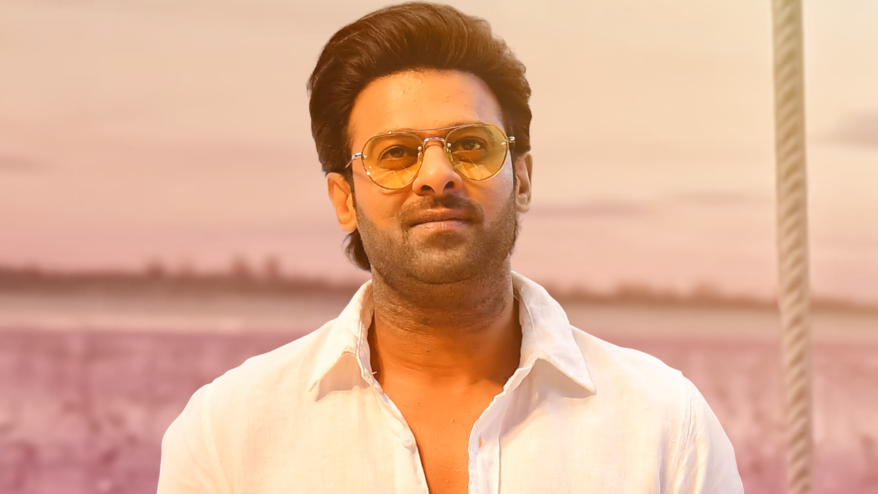 Prabhas: ప్రభాస్ ఫ్యాన్స్ గెట్ రెడీ.. ఈసారి ట్రిపుల్ ధమాకా.. సోషల్ మీడియా షేక్ అయిపోవడం ఖాయం.. Prabhas: ప్రభాస్ ఫ్యాన్స్ గెట్ రెడీ.. ఈసారి ట్రిపుల్ ధమాకా.. సోషల్ మీడియా షేక్ అయిపోవడం ఖాయం..