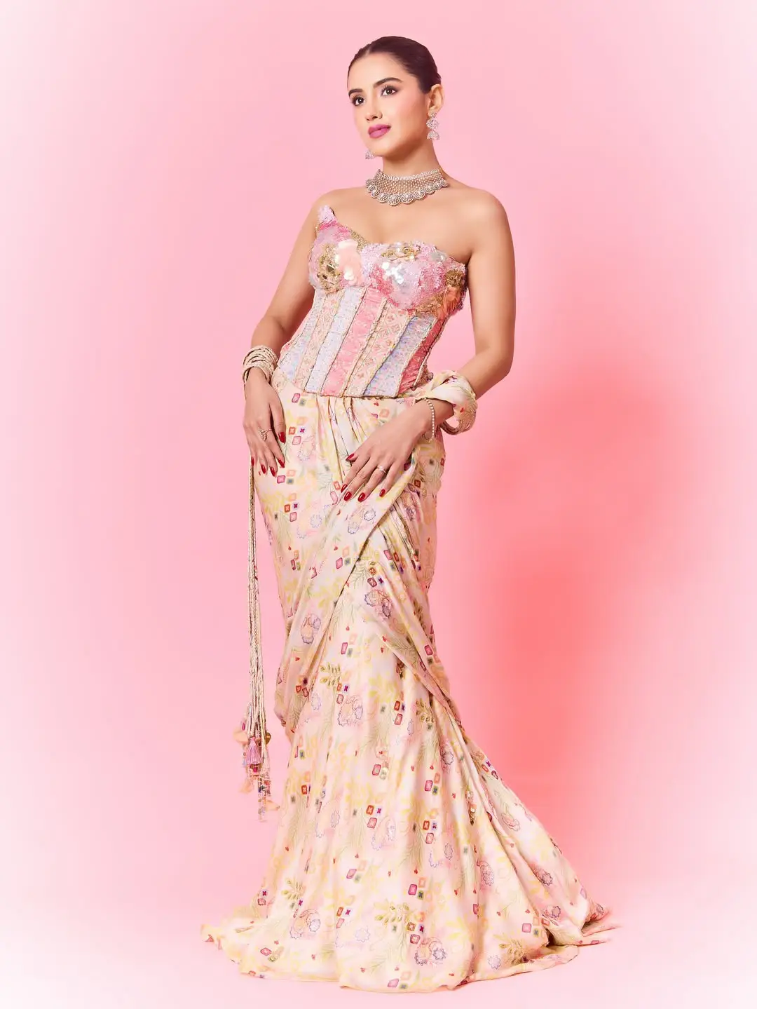 Malavika sharma latest photoshoot goes viral on social media