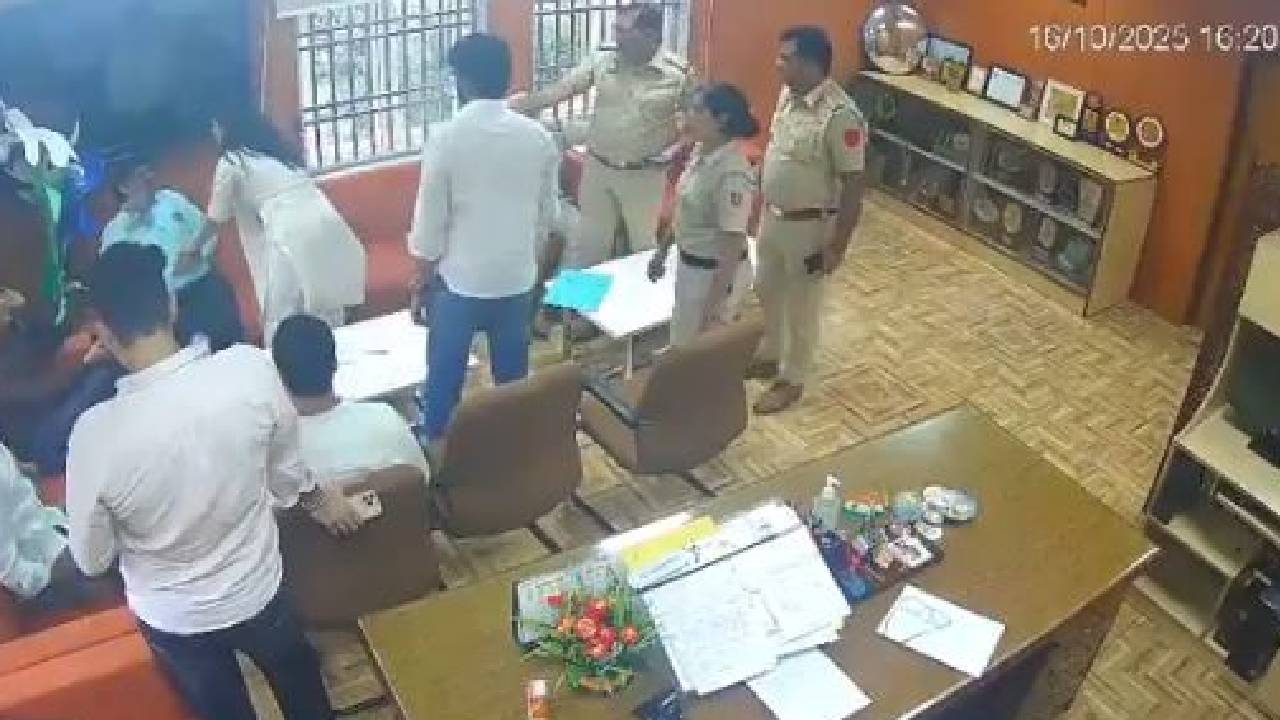 లెక్చరర్ చెంపచెళ్లుమనిపించిన అమ్మాయి.. వీడియో వైరల్