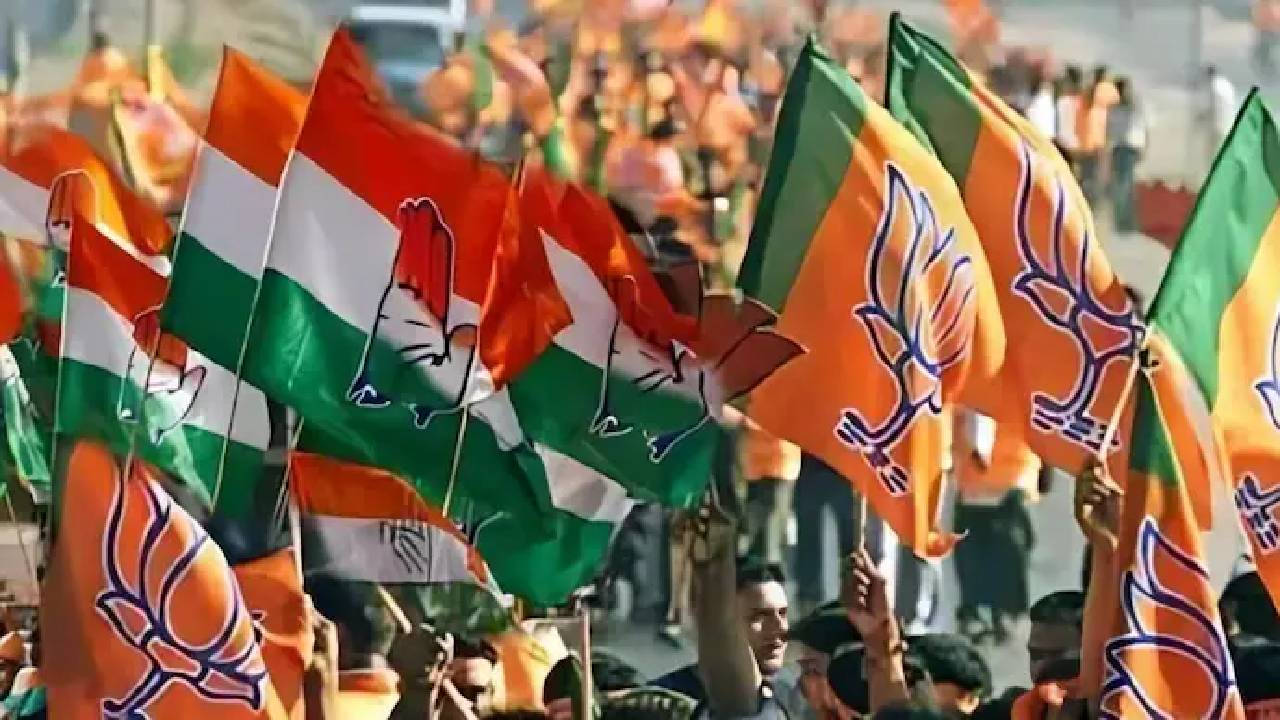 ఆ ప్రాంతంలో కాంగ్రెస్లో గ్రూప్ పాలిటిక్స్.. ముగ్గురు నేతల మధ్య ఆధిపత్య పోరు ఆ ప్రాంతంలో కాంగ్రెస్లో గ్రూప్ పాలిటిక్స్.. ముగ్గురు నేతల మధ్య ఆధిపత్య పోరు