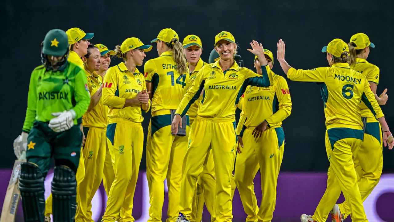 Pakistan Defeat: పాకిస్తాన్ ఘోర పరాజయం.. హ్యాట్రిక్ ఓటమి నమోదు.. Pakistan Defeat: పాకిస్తాన్ ఘోర పరాజయం.. హ్యాట్రిక్ ఓటమి నమోదు..