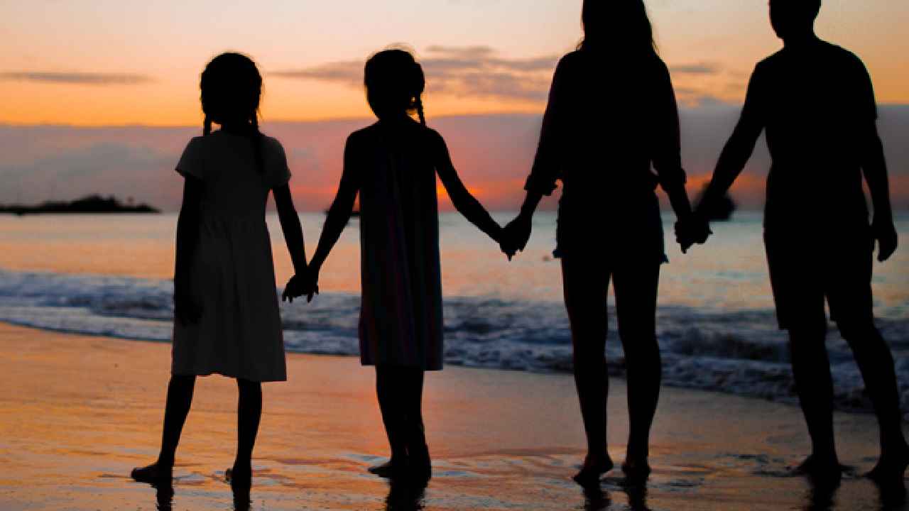 Powerful Remedies: మీ పిల్లలకు చెడు అలవాట్లు ఎక్కువగా ఉన్నాయా? చెడు మార్గంలో వెళ్తున్నారా? ఈ శక్తిమంతమైన పరిహారాలు చేస్తే చాలు..! Powerful Remedies: మీ పిల్లలకు చెడు అలవాట్లు ఎక్కువగా ఉన్నాయా? చెడు మార్గంలో వెళ్తున్నారా? ఈ శక్తిమంతమైన పరిహారాలు చేస్తే చాలు..!
