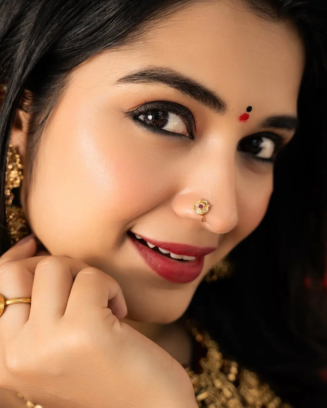 Priyanka Jain traditional photoshoot goes viral on social media (1)