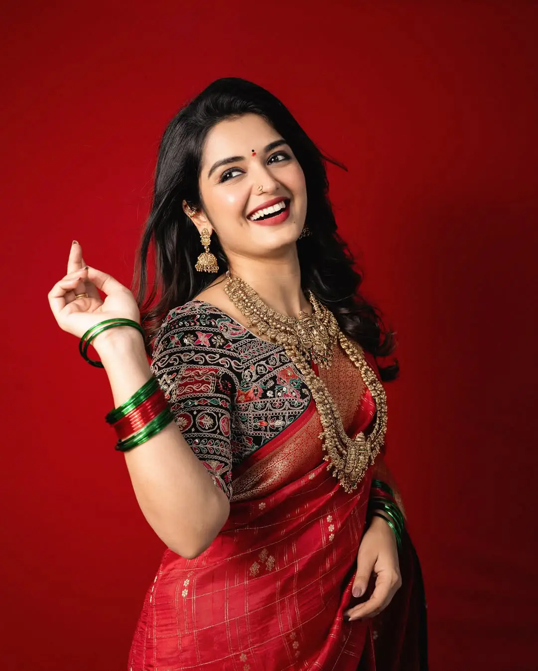 Priyanka Jain traditional photoshoot goes viral on social media (13)