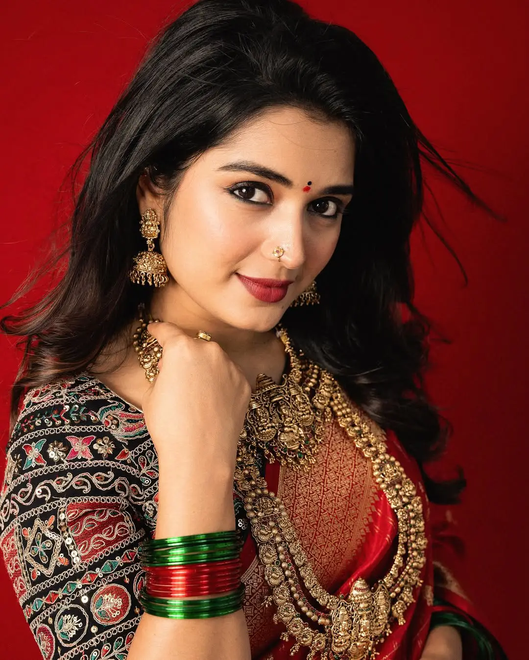 Priyanka Jain traditional photoshoot goes viral on social media