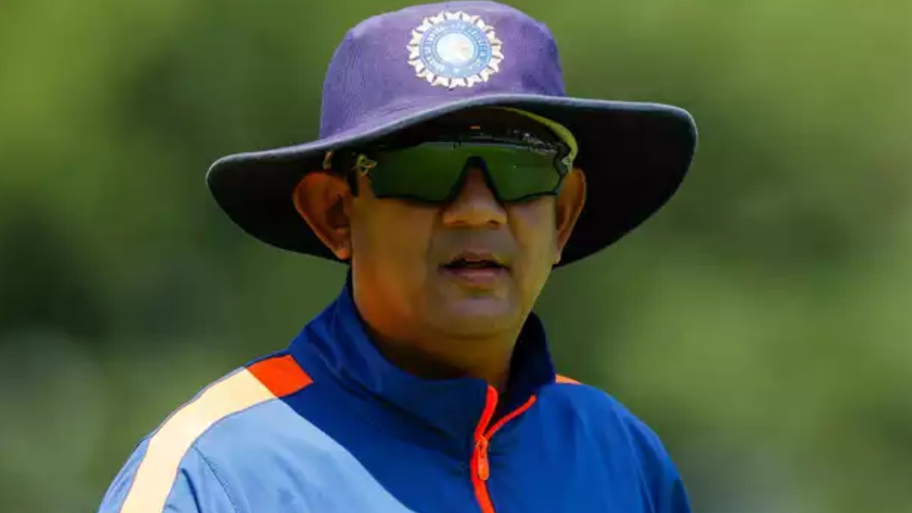 Punjab Kings : ఐపీఎల్ 2026కి ముందు పంజాబ్ కింగ్స్ కీలక నిర్ణయం.. స్పిన్ కోచ్గా సాయిరాజ్ బహుతులే.. Punjab Kings : ఐపీఎల్ 2026కి ముందు పంజాబ్ కింగ్స్ కీలక నిర్ణయం.. స్పిన్ కోచ్గా సాయిరాజ్ బహుతులే..