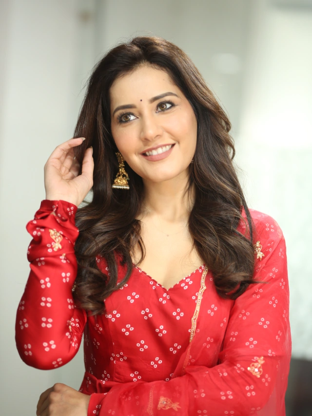 Raashii Khanna Simple Looks in Telusu Kada Movie Promotions