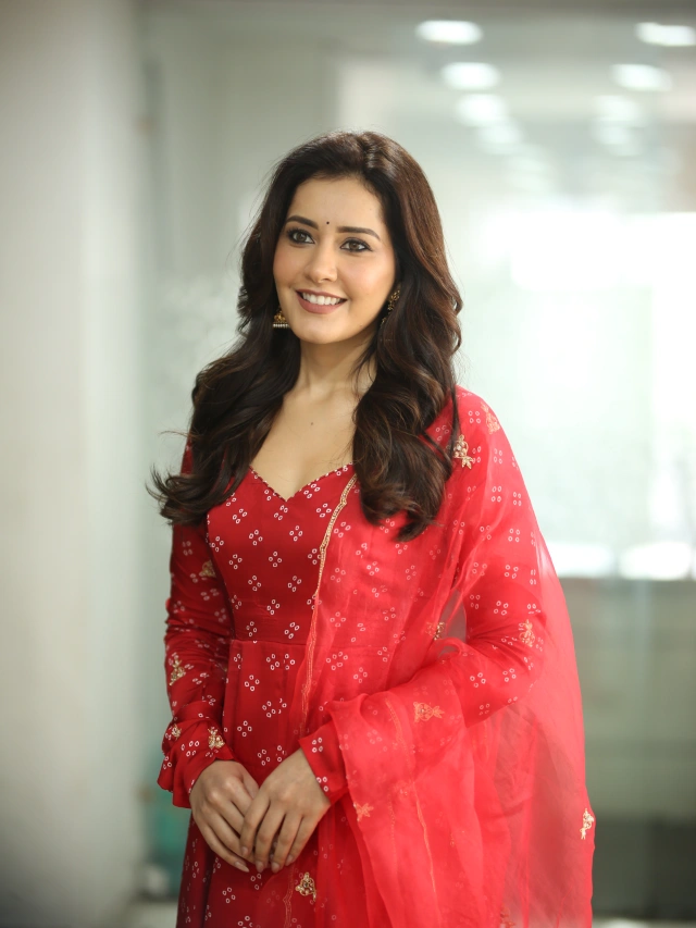 Raashii Khanna Simple Looks in Telusu Kada Movie Promotions