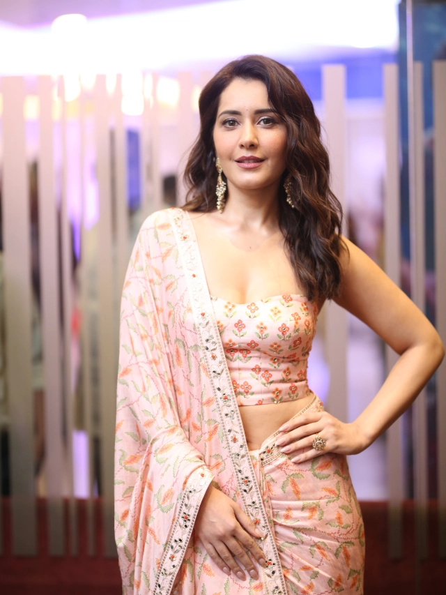 Raashii Khanna Shines in Telusu Kada Trailer Launch Event